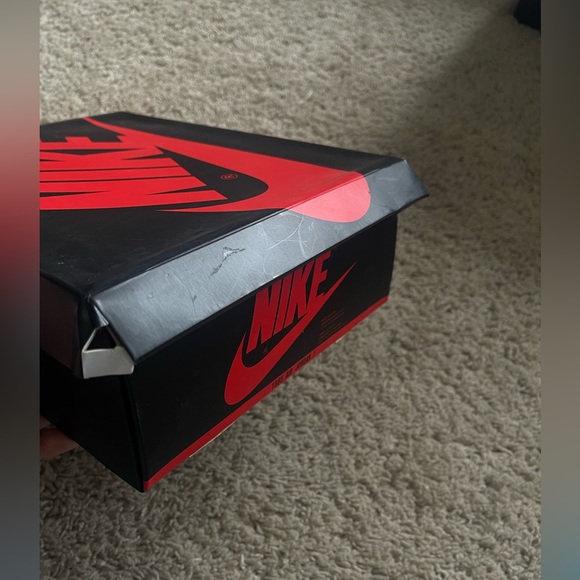 Jordan 1 Retro Royal Toe GS - Picture 6 of 7